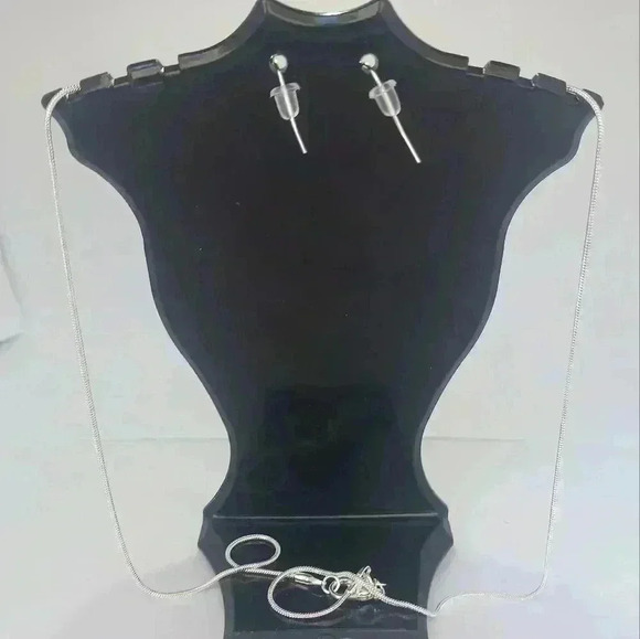 White Howlite Turquoise Paisley Necklace and Earrings - Picture 5 of 5